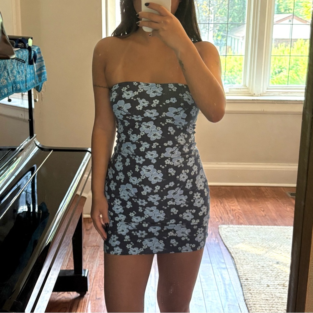Edikted Blue and Navy Floral Strapless Bandeau Dress
